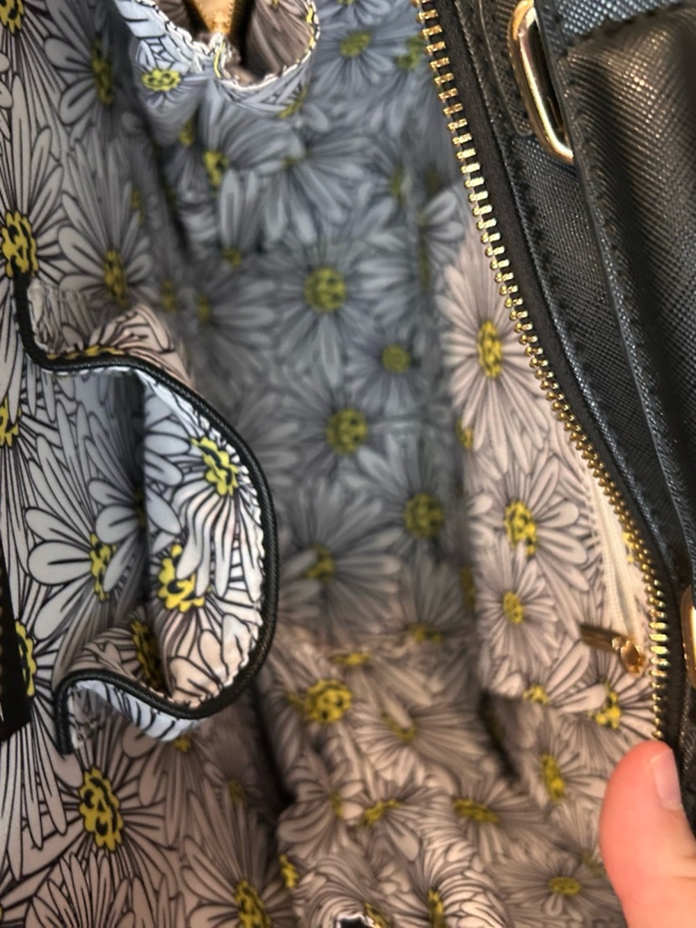 Backstitch Bruja Springoween Purse & Wallet - Picture 6 of 6